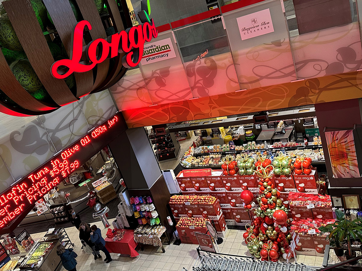 Envy apples and Hallmark actor host holiday sampling at Toronto Longo's